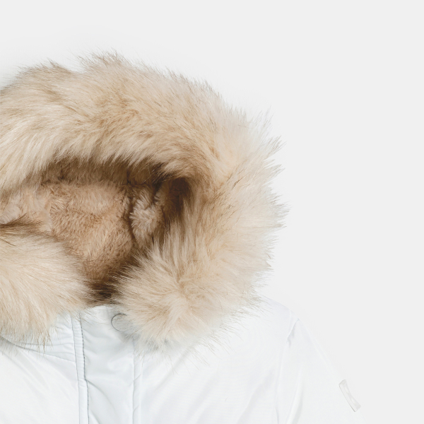 سترة منفوخة مبطنة طويلة طاردة للماء باللون الأبيض للفتيات